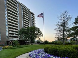 1800 Old Meadow Rd APT 609, Mc Lean, VA 22102