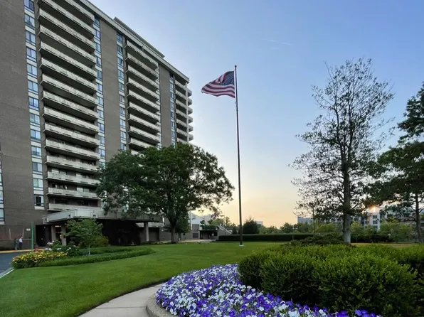 1800 Old Meadow Rd APT 609, Mc Lean, VA 22102