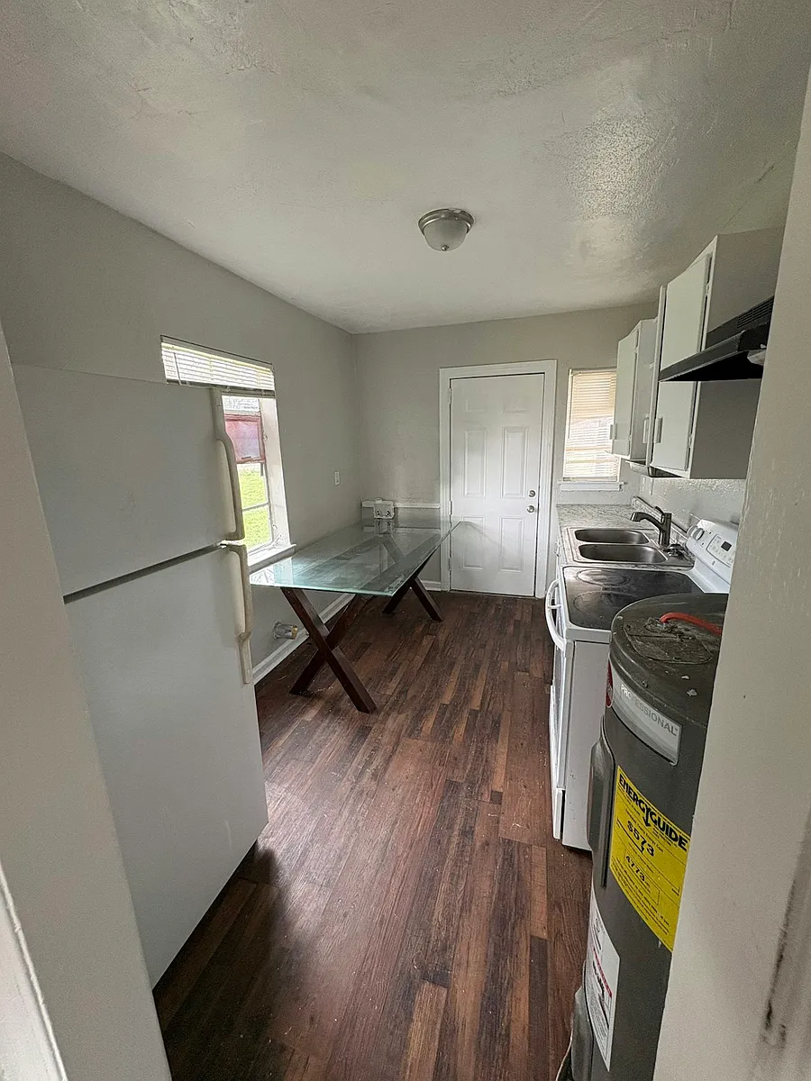 Kitchen - 5714 Court M #5720