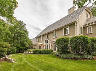 17 Bristol St, Northfield, IL 60093