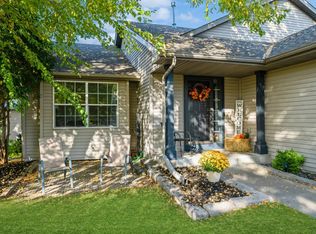 3800 Benjamin Dr, Woodbury, MN 55125