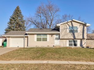 1013 6th St NW, Altoona, IA 50009