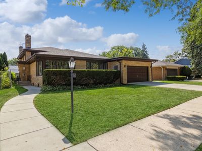4343 Davis St, Skokie, IL, 60076