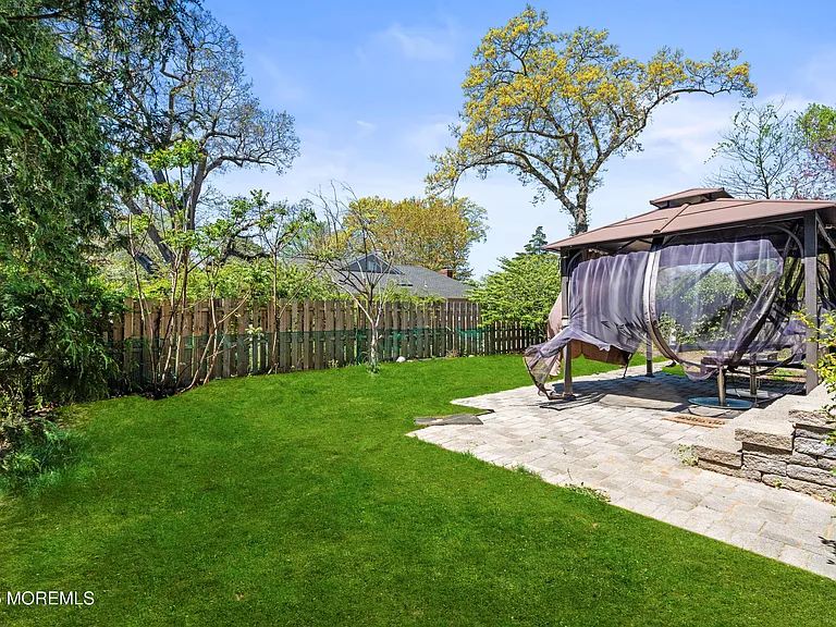 216 Chatham Ave — Photo 4