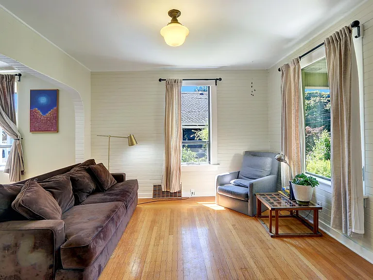 6526 Jones Ave NW — Photo 5