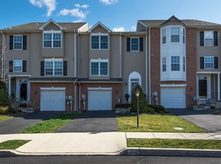 66 Hunt Club Dr, Collegeville, PA 19426
