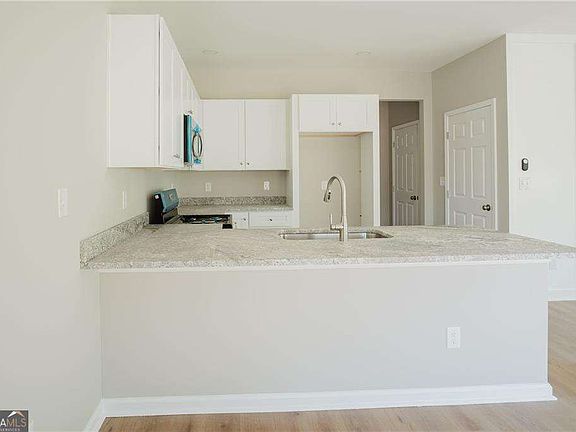3rd image of 112 Neal Ave