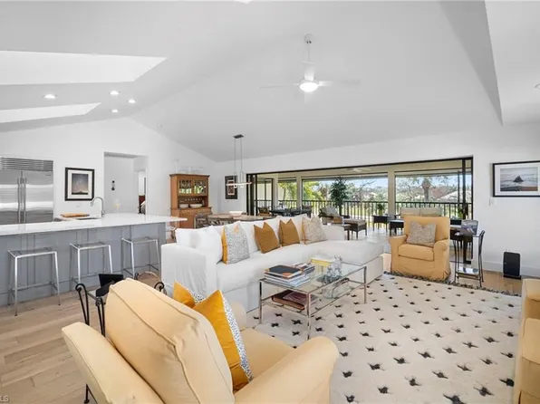 770 Eagle Creek DR #304, NAPLES, FL 34113