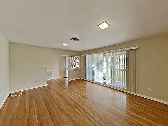 4th image of 1504 Handley Blvd