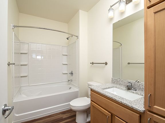 5th image of 16965 W Van Buren St #3104