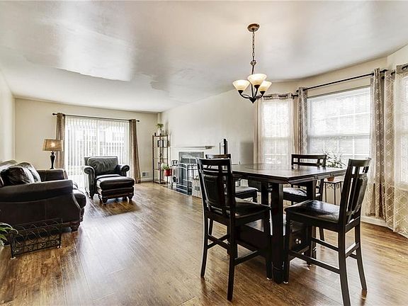 2nd image of 601 Porter Way W #601