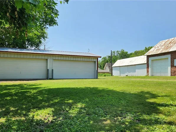 406 E South St, Knoxville, IA 50138