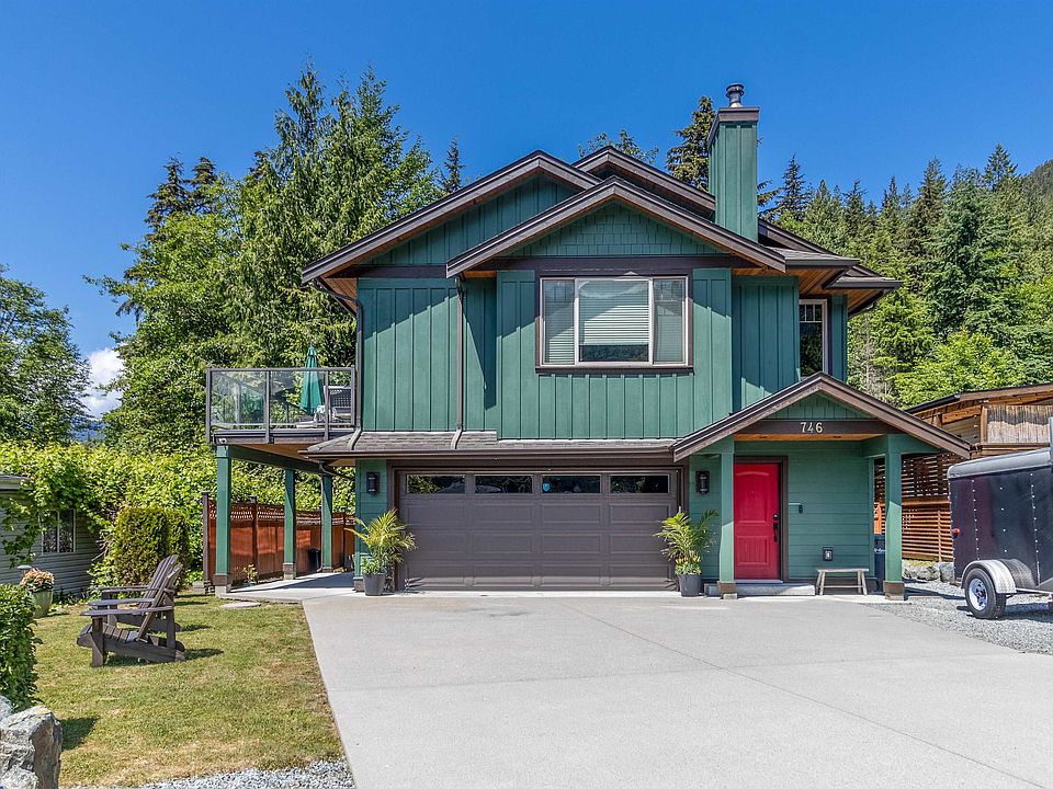 1st image of 746 Crescent