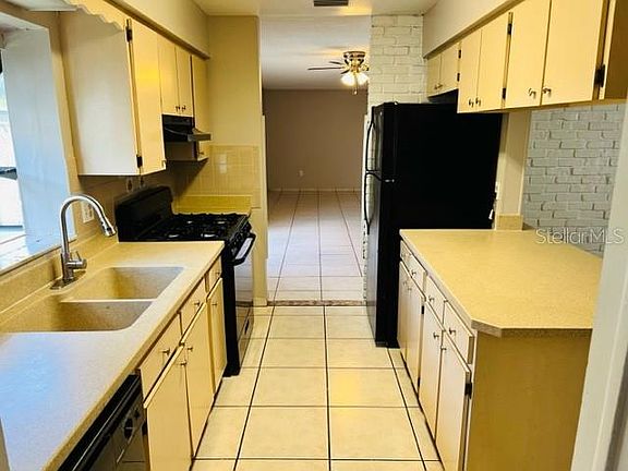 5th image of 6529 Precourt Dr