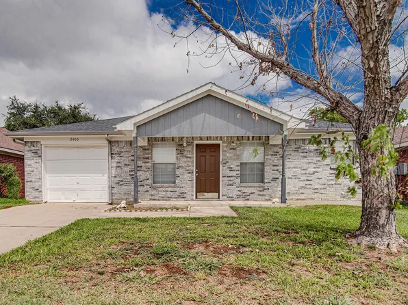 2400 Laurel Hill Ln, Fort Worth, TX 76133