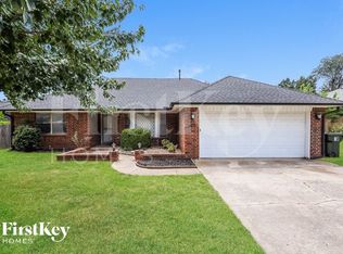220 Kingsbury Dr, Norman, OK 73072