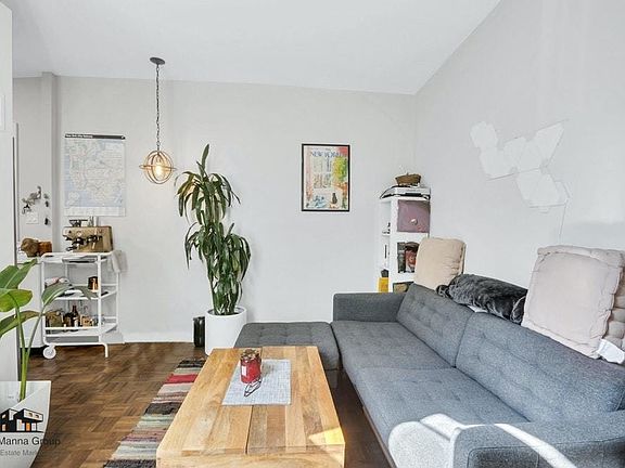 4th image of 199 Prince St APT 26