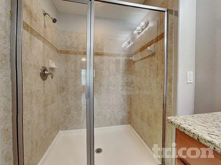 13806 Newport Shores Dr — Photo 7