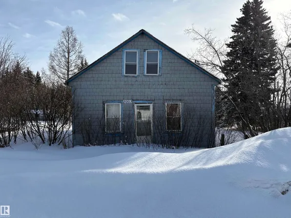 5003 50th St, Waskatenau, AB T0A 3P0
