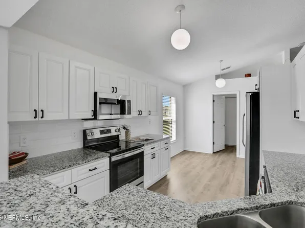 7141 CUMBRIA Boulevard E, Jacksonville, FL 32219