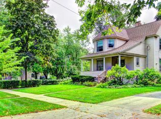 706 Garfield Ave, Aurora, IL 60506