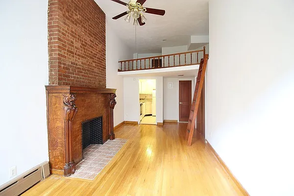 Rented by Julianna Realty Corp | media 16