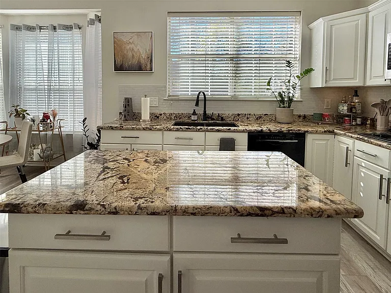 2 Twin Feather Pl — Photo 21