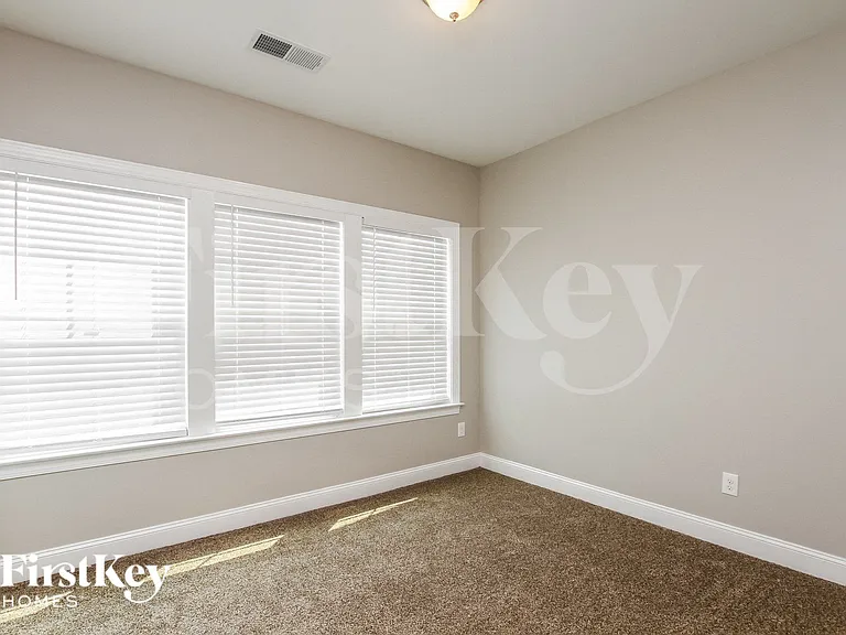 206 Paradise Hills Cir — Photo 11