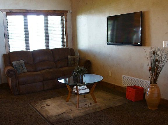 5th image of 1410 N Indian Hollow Dr