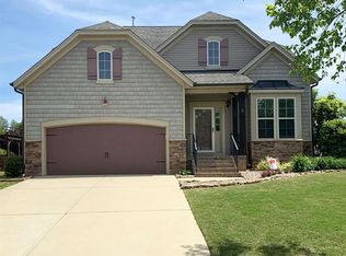 105 Airedale Dr, Holly Springs, NC 27540