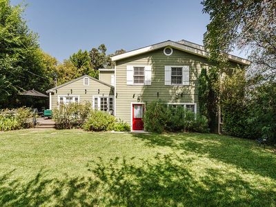 6800 Pacific View Dr, Los Angeles, CA, 90068
