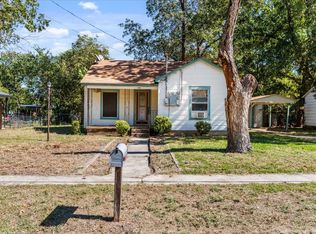 316 Ritchey St, Gainesville, TX 76240