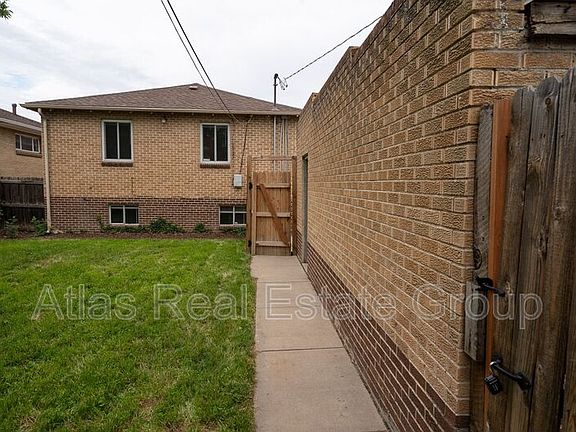 5th image of 1431 Zenobia St #B