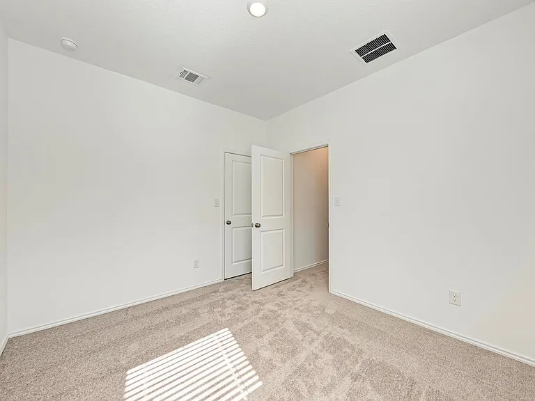 611 Halfmoon Dr — Photo 23