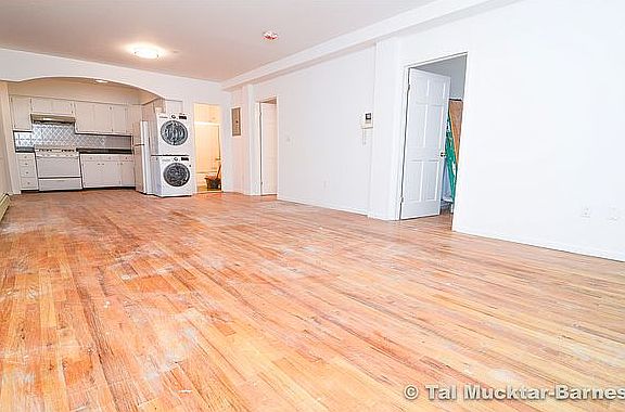 3rd image of 20 Orchard St #1B