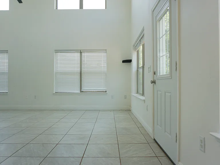 127 Bronze Cir — Photo 10