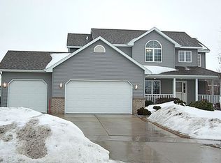 1004 Valderama Ct, Waunakee, WI 53597