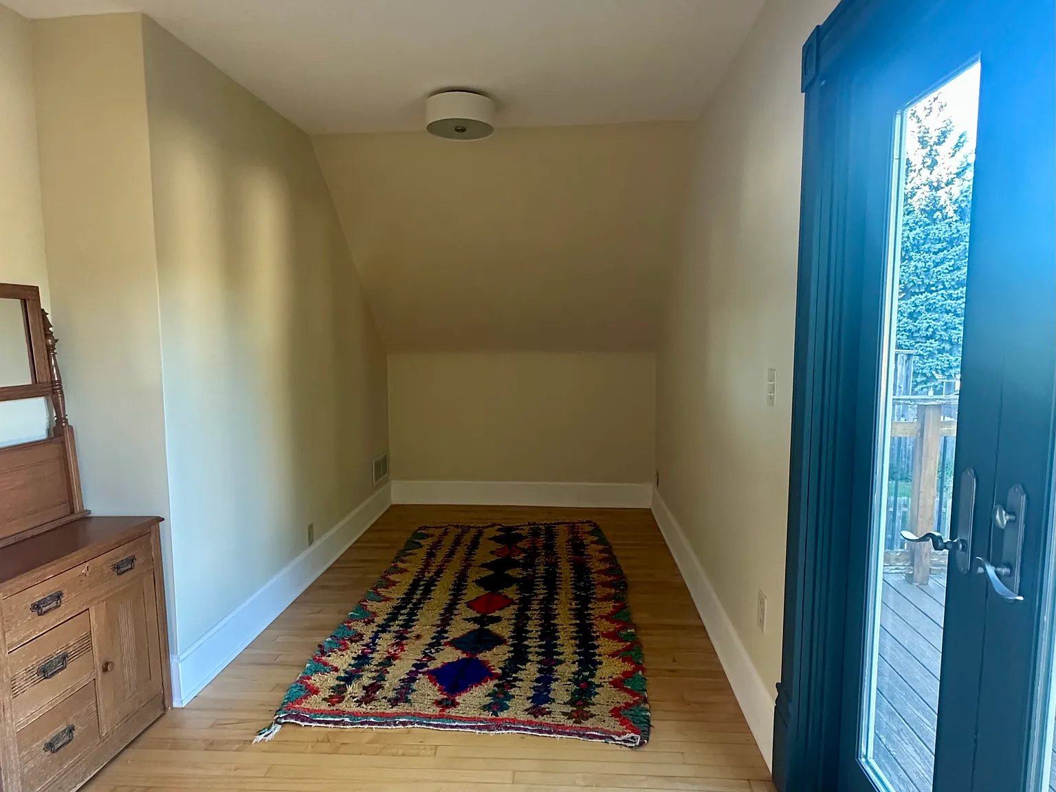 1 bed, 950 sqft, $1,300 — Photo 2