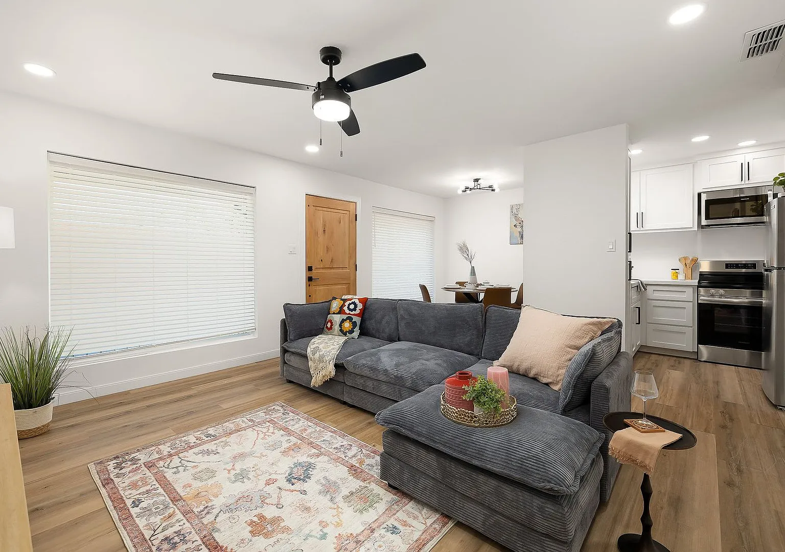 1120 Primrose Avenue — Photo 1