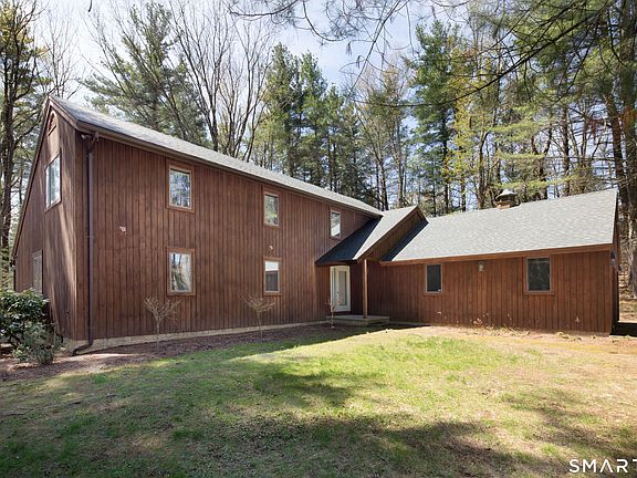 2nd image of 150 Sunset Ridge Road