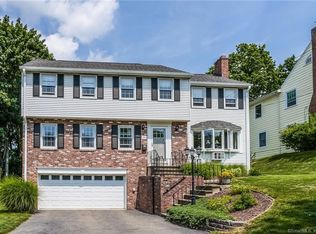 20 Raynham Rd, New Haven, CT 06512