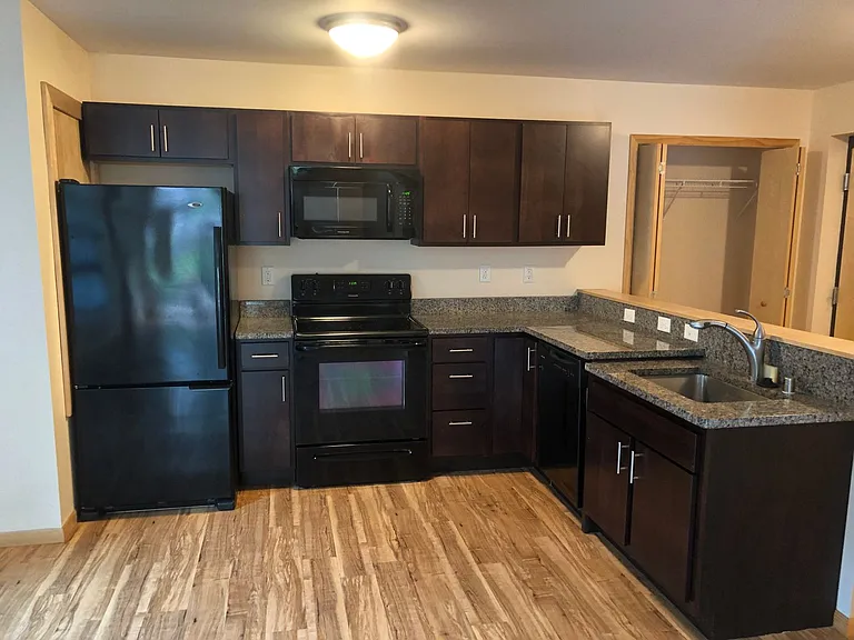 739 Williamson St — Photo 33