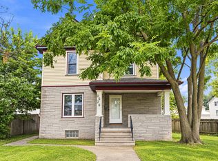 2626 Brady St, Davenport, IA 52803
