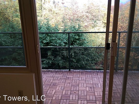 3rd image of 1700 Taylor Ave N Unit 304