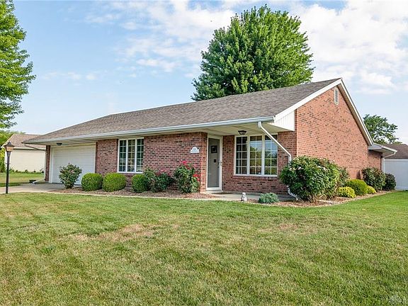 2nd image of 1541 Brook Park Dr