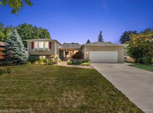 5970 Slate Dr, Troy, MI