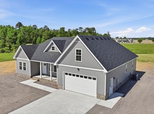 492 Pointe Vista Dr, Elizabeth City, NC 27909