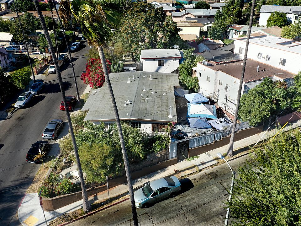 1st image of 3300 Portola Ave