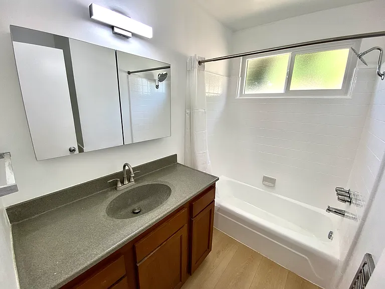 2147 Baxter St #9 — Photo 14