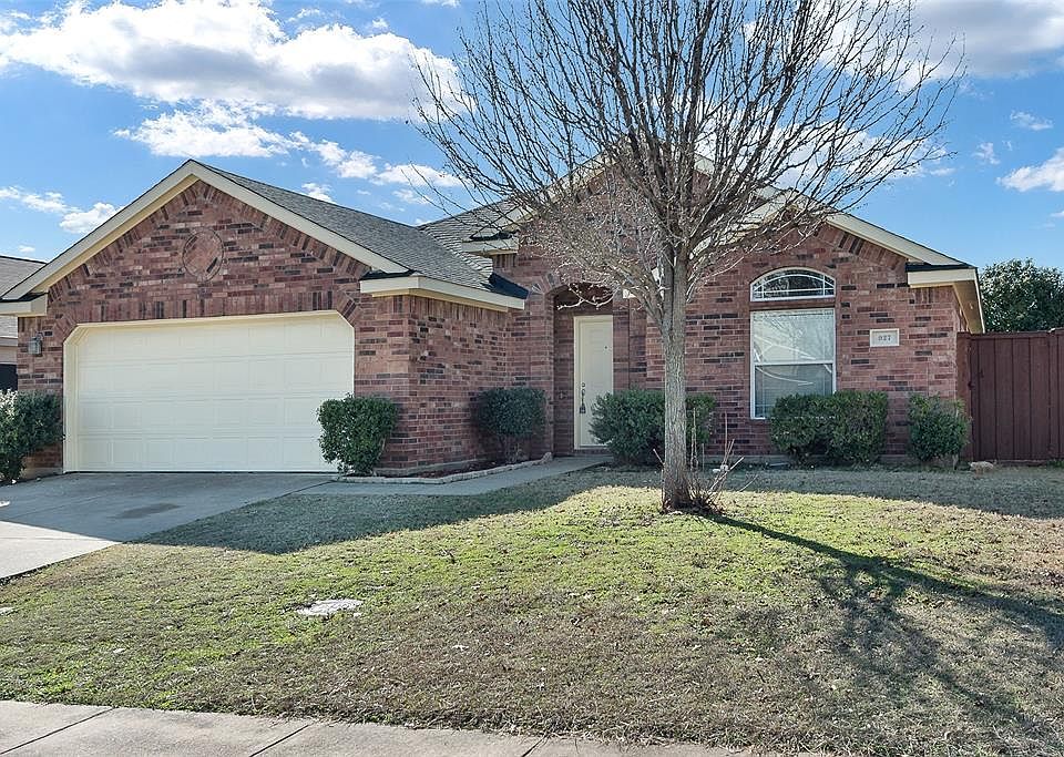 1st image of 927 Barrymore Ln